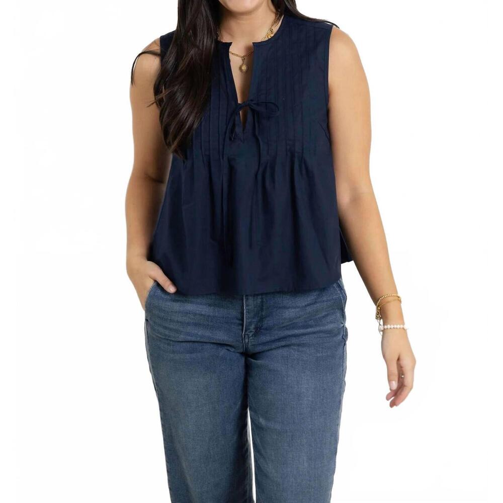 NEW MAC & ME woven detailed top in navy